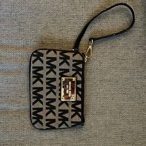 Michale Kors jacquard wristlet